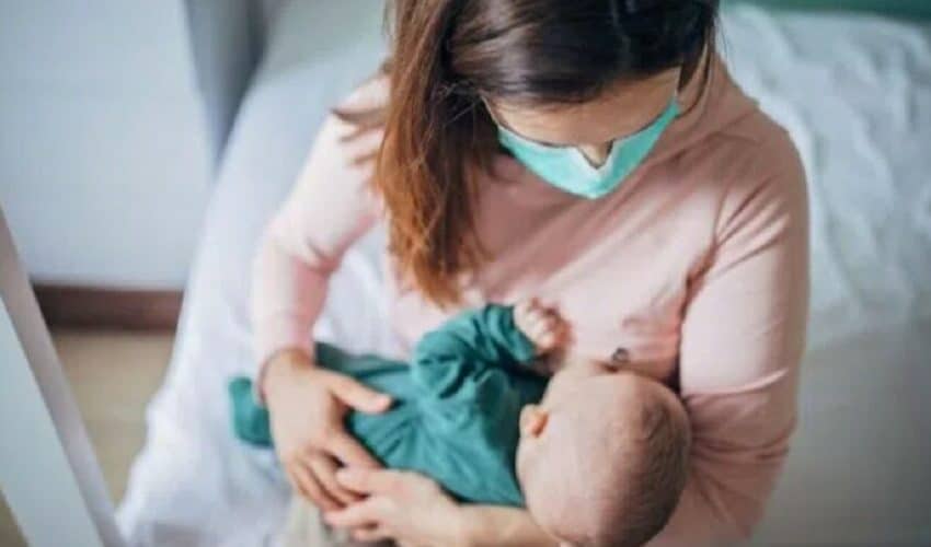  Doktori zbunjeni: Beleže se slučajevi u kojima bebe umiru a da su ih dojile majke vakcinisane protiv Covid-a