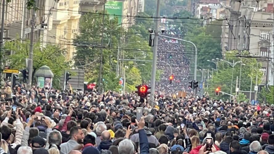 Ovo su govornici na današnjem protestu protiv nasilja