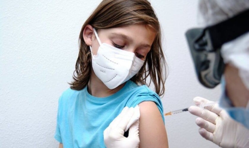  AMERIČKA AKADEMIJA ZA PEDIJATRIJU: Stotine dece imalo značajne nuspojave nakon vakcinacije protiv COVID-a 19 (Studija)