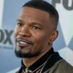 Poznati HOLIVUDSKI glumac Džejmi Fox paraliziovan i slep nakon vakcinacije protiv COVID-a 19! "Primorali su ga da primi sredstvo"