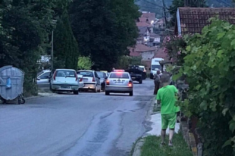  UDARNO! Tzv. kosovska policija trenutno u “akciji” hapšenja Srba u Zvečanu