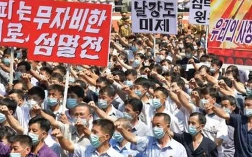  Vojna parada u Severnoj Koreji: Masa traži uništenje Amerike