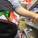 BRITANCI sve više kradu meso, slatkiše i piće po radnjama usled porasta troškova života