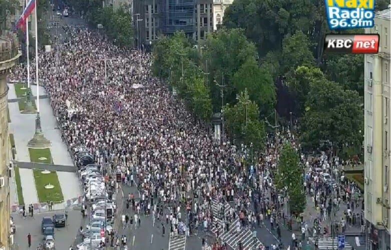  Protest protiv nasilja širom Srbije ali sa znatno manjim brojem ljudi! (FOTO/VIDEO)