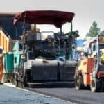 Nova studija: Električna vozila uništavaju puteve duplo brže od običnih automobila, evo kako...