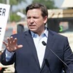 Opomena?! Ron DeSantis doživeo saobraćajnu nezgodu