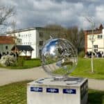 Nemačka: Učenici protestuju zbog odluke vlasti da deo njihove škole pretvori u centar za stotine migranata