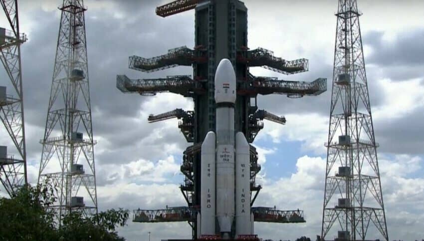 Indija poslala raketu na Mesec: Rover će istraživati “tamnu stranu” zemljinog prirodnog satelita (VIDEO)