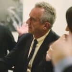 O ovome bruji ceo svet! Covid 19 napravljen da poštedi JEVREJE AŠKENAZE I KINEZE tvrdi Kenedi Džunior