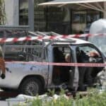 NAPAD u Tel Avivu: Kolima se zaleteo u narod pa počeo nožem da bode sve oko sebe (VIDEO)