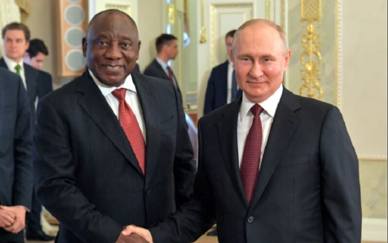  Ne sme niko da ga pipne! Putin će uprkos pretnjama prisustvovati SAMITU BRICS-a u Južnoj Africi