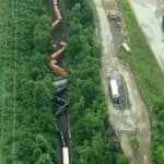 Evakuisano stanovništvo nakon što je voz koji je prevozio opasni materijal iskočio iz šina u Pensilvaniji