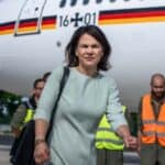 HIT! Avion zelene agendašice i MSP Nemačke Analene Berbok prosuo 80 tona keroizona u atmosferu