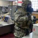 Insajder svedoči da su vakcine protiv COVID-a „VOJNO BIOLOŠKO ORUŽJE“ koje je razvilo Ministarstvo odbrane