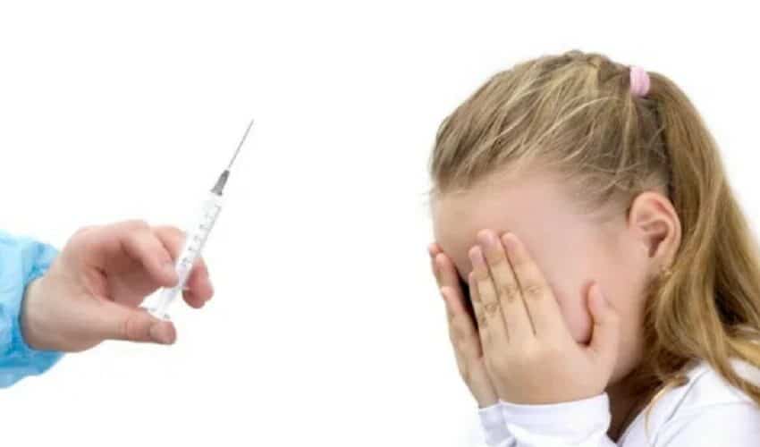  CDC priznao, Mediji ćute: 120.000 dece u SAD iznenada umrlo nakon vakcinacije protiv COVID-a