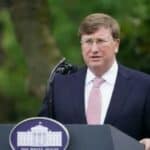 ​​Guverner Misisipija odbija da primeni naredbu za ponovno nošenje maski zbog COVID-a