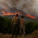 Pogledajte! 13 pakistanskih i sirijskih migranata uhapšeno za podmetanje požara u Grčkoj