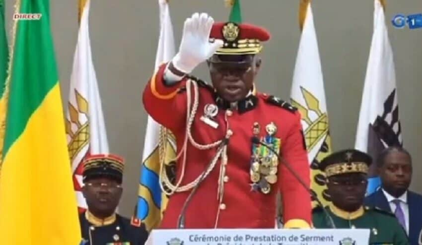  Vođa vojne hunte u GABONU položio zakletvu za privremenog predsednika te zemlje