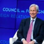 Izvršni direktor JPMorgana zahteva od svetskih vlada da „zaplene privatnu imovinu kako bi spasili planetu“