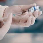 Nemačke zdravstvene vlasti kažu da TEK TREBA DA PROCENE štetne nuspojave vakcine protiv Covida jer ih ima PREVIŠE