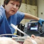 CDC priznaje da vakcine protiv COVID-a povećavaju rizik od srčanog udara za preko 13.200%