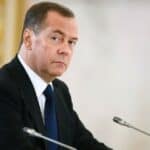 Medvedev poziva na prekid diplomatskih odnosa sa EU: Njihovi rođaci su radili u SS-u
