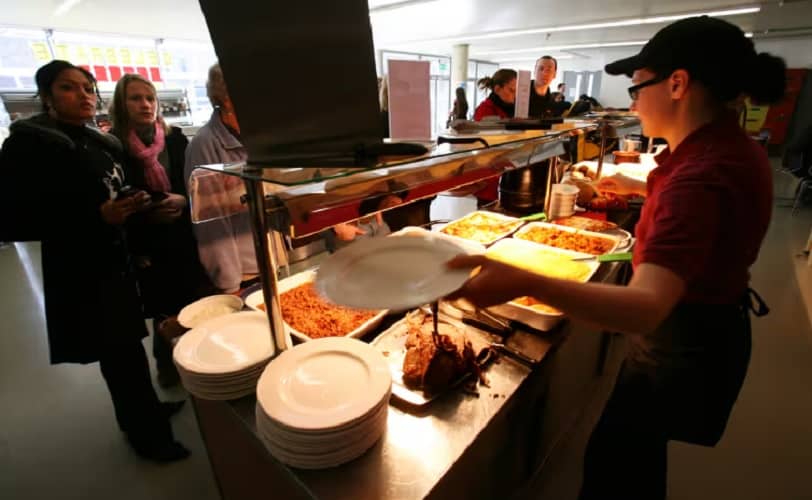  Britanija na pragu da uvede veštačko meso u kantine univerziteta