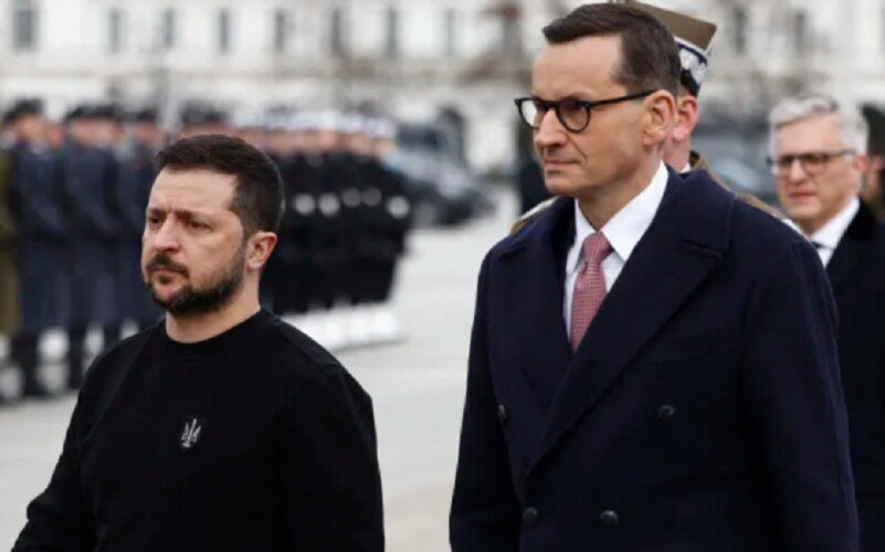  Premijer Poljske poručio Zelenskom: “Da više nikada nisi uvredio Poljake”