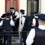 Internet inkvizija: Vlada Velike Britanije naređuje policiji da počne da hapsi građane koji nisu saglasni sa mejnstrim narativom