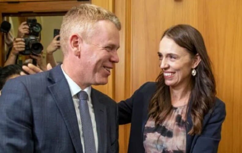 Premijer Novog Zelanda tvrdi: „Niko nije bio primoran da primi vakcinu“