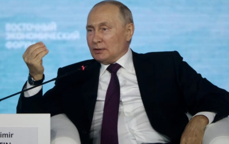  Putin: Zapad uništava globalni ekonomski sistem