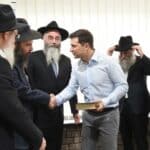 Ukrajinskom rabinu ne smetaju neonacisti iz Azova a 150.000 Jevreja pobeglo iz zemlje