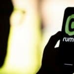 Mediji i arhitekte zakona o onlajn cenzuri vrše pritisak na Rumble zato što brani slobodu govora