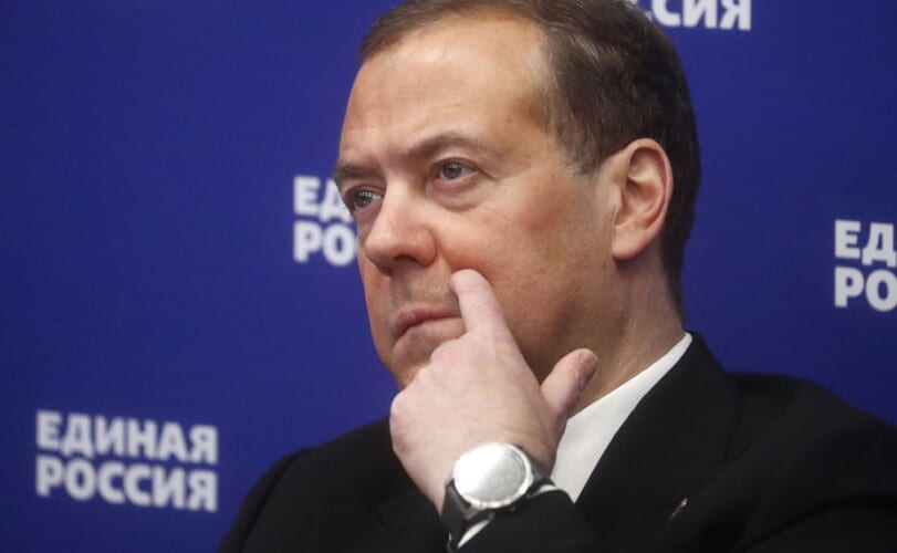  IDIOTI sa Zapada zaista žele Treći Svetski Rat – Medvedev