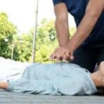 Milioni vakcinisanih tinejdžera padaju kao muve, pokazuju zvanični podaci