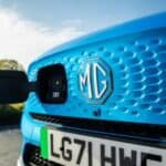 Električni automobil doslovno kidnapovao svog vozača! Potera trajala satima, policijske jedinice izašle na ulicu