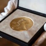 Naučnici čiji rad je stvorio mRNK vakcine dobili NOBELOVU NAGRADU