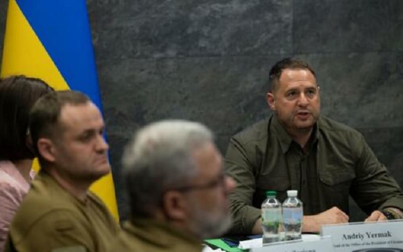  Sudbina Ukrajine biće odlučena sledeće godine, kaže savetnik Zelenskog