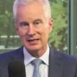 Vrhunski kardiolog upozorava: „mRNA vakcine uzrokuju srčane udare kod miliona ljudi“