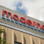 Moderna zaustavlja ispitivanje mRNA vakcine kod adolescenata zbog sumnje na oštećenje srca