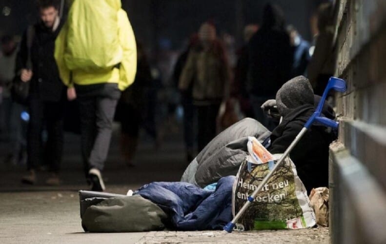  Zemlja snova?! Broj beskućnika u Nemačkoj porastao za 50 odsto