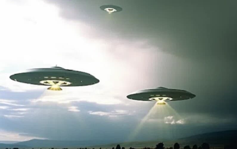 Insajderi CIA-e priznali da je agencija pronašla „netaknute“ vanzemaljske NLO-e