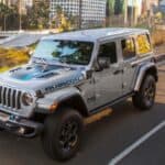 Stellantis povlači više od 32.000 hibridnih SUV-ova Jeep Vrangler nakon što su se njih nekoliko zapalili dok su bili parkirani