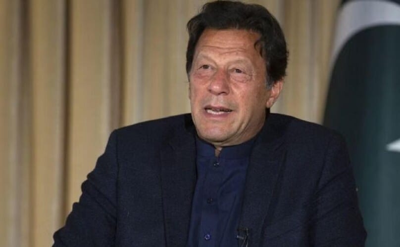Bivšem premijeru Pakistana zabranili da drži govore, umesto njega govor držala VEŠTAČKA INTELIGENCIJA