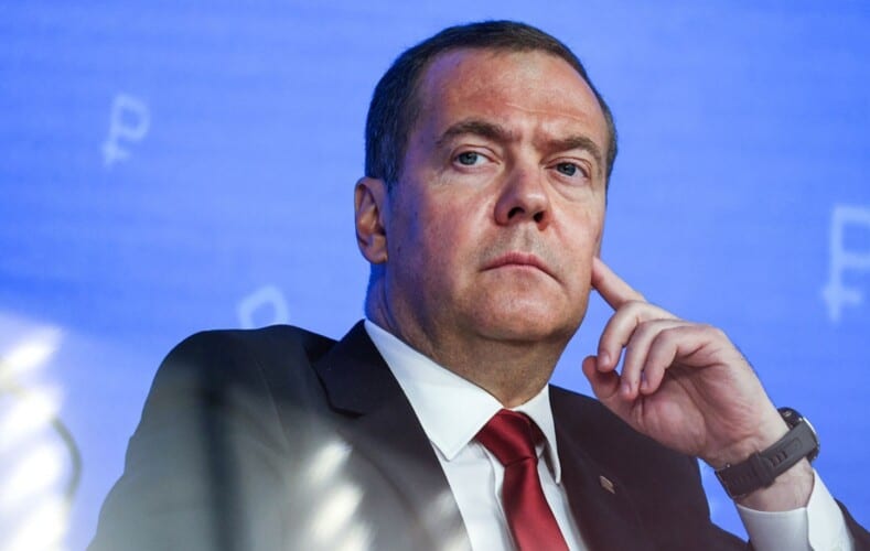  Medvedev: Rusija i NATO nikada nisu bili bliže Trećem Svetskom Ratu