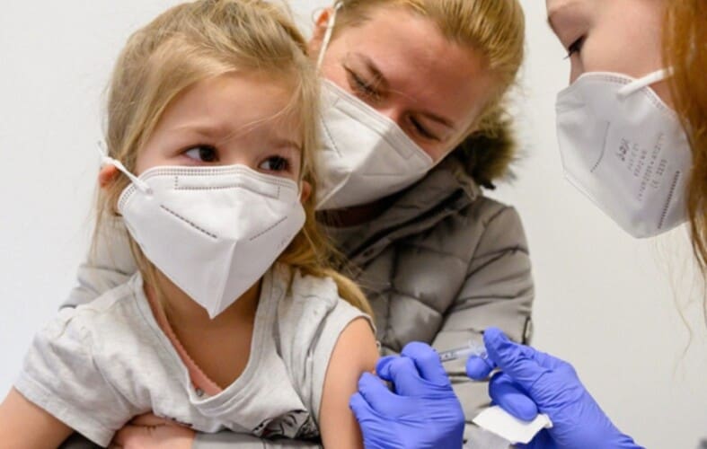 Island zabranjuje mRNA vakcine protiv Kovida dok broj iznenadnih smrti raste