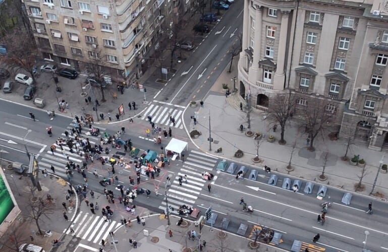  Evo ko zapravo stoji iza “studenata” koji vode proteste u Beogradu! Ova zemlja ih najviše finansira kroz projekte