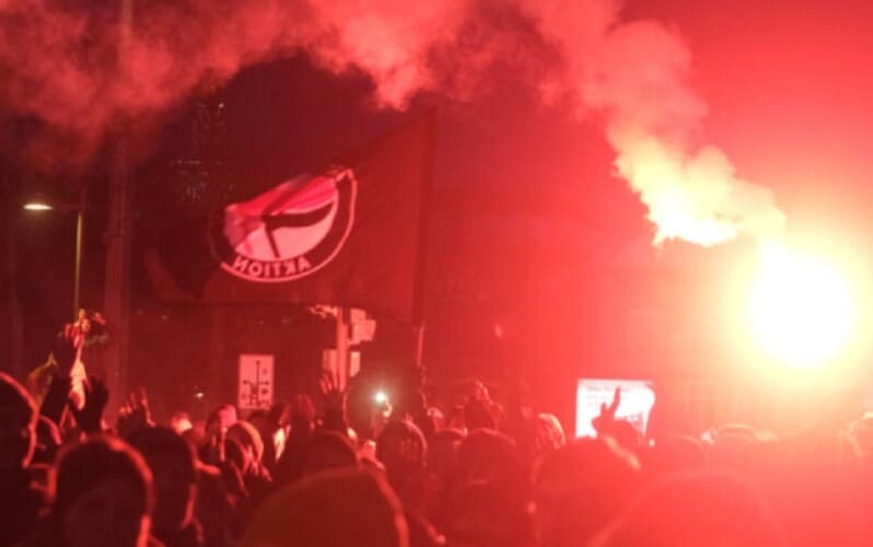  Šolcovi levičari i Antifa pozivaju na ubistva desničarskih birača za vreme protesta protiv ekstremizma