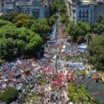 Argentina paralisana štrajkovima dok mase protestuju protiv Havijera Mileja i njegovih mera