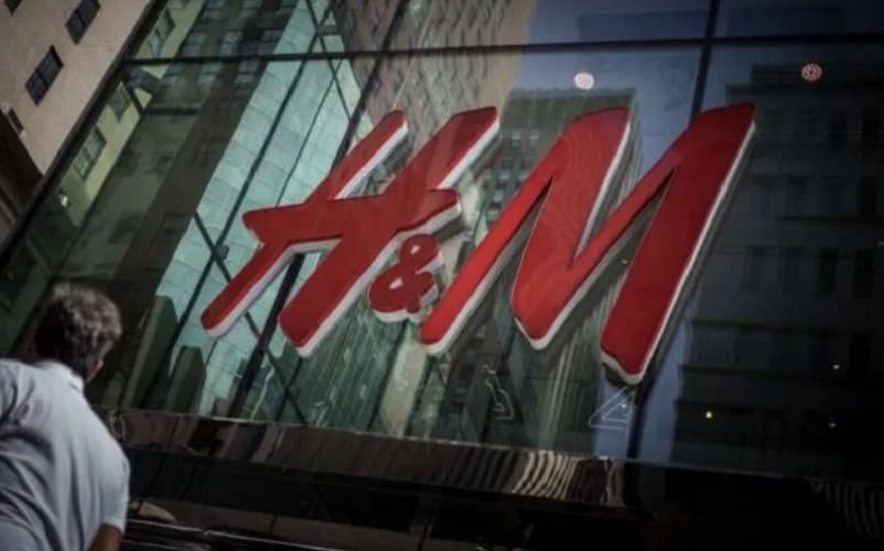  Lanac odeće H&M optužen za „seksualizaciju dece“